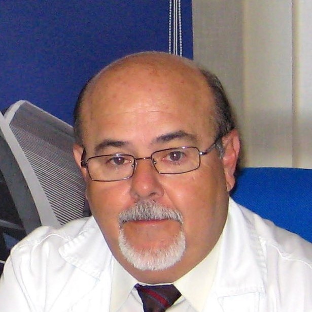 Dr. Javier Calvo Catalá